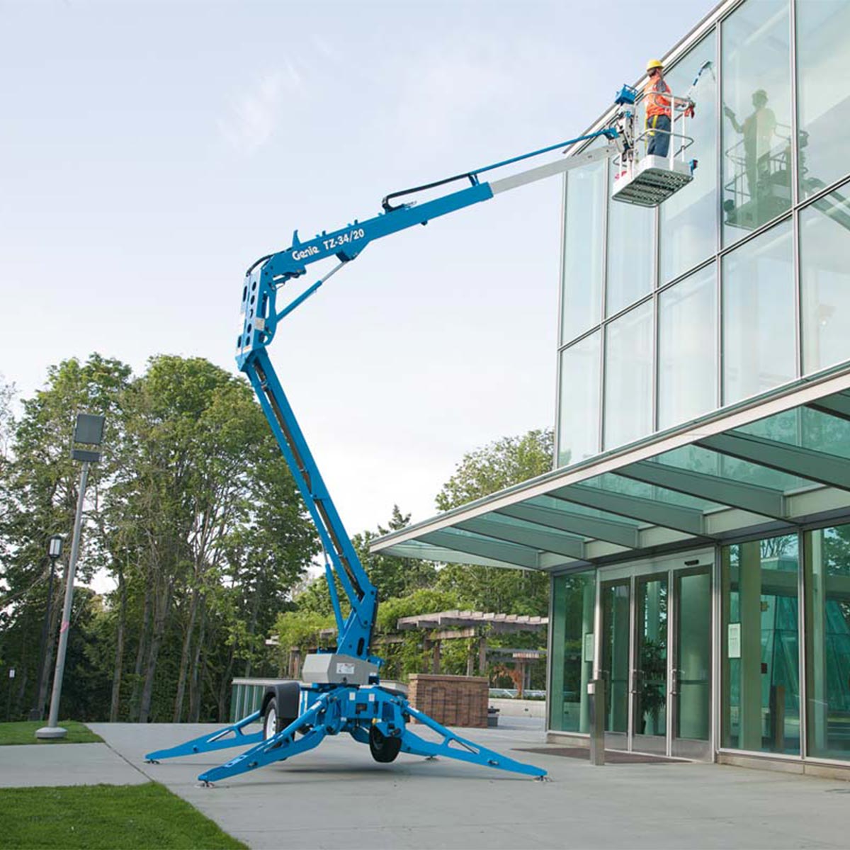 12 m Anhängerarbeitsbühne