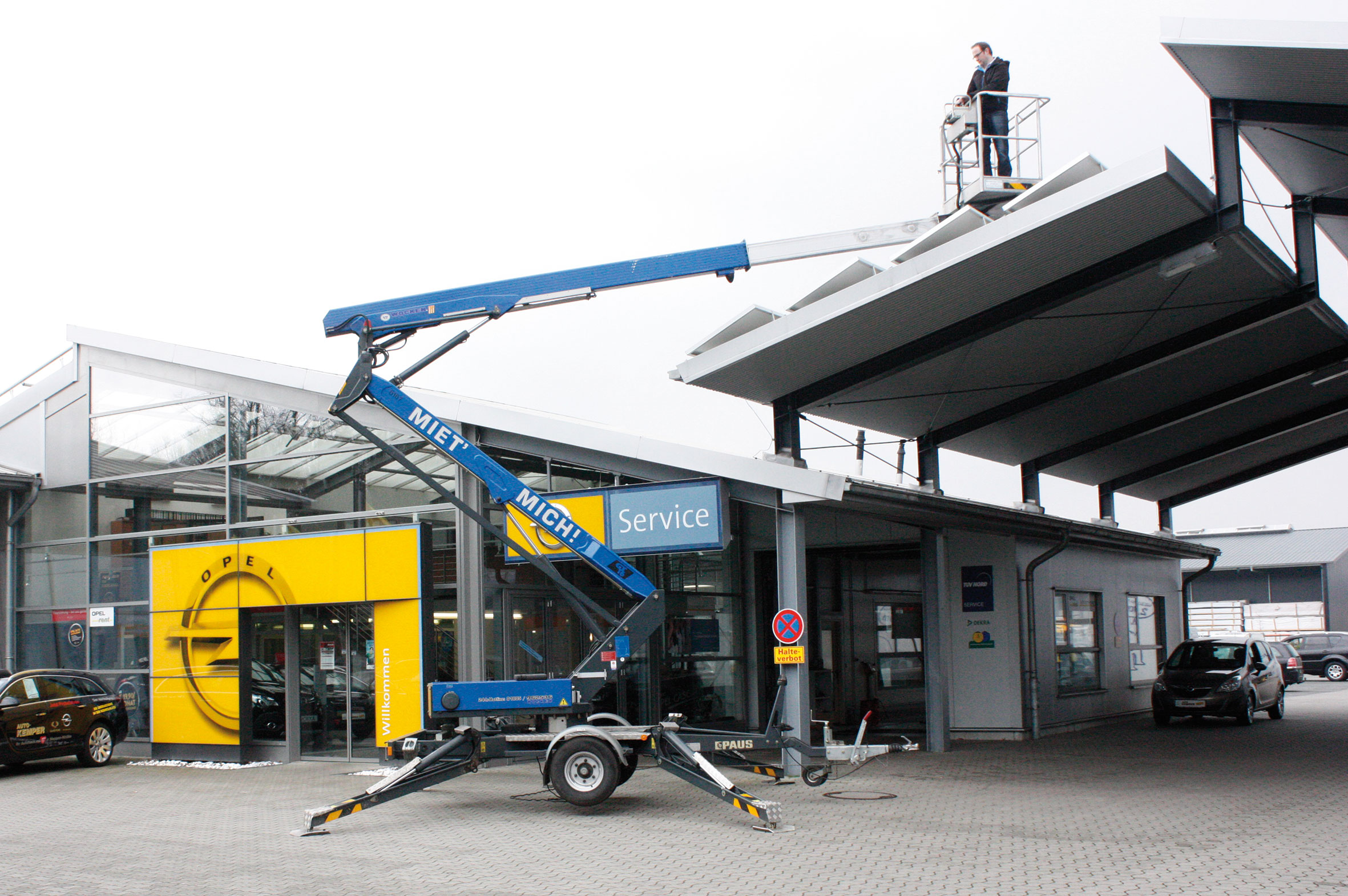 16 m Anhängerarbeitsbühne