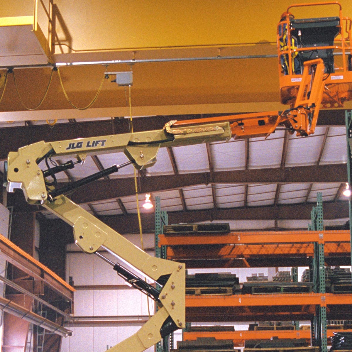 14 m Arbeitsbühne Gelenkteleskop